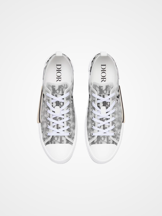 League Low-Top Sneaker