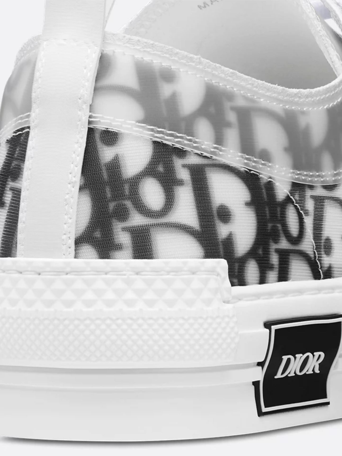 League Low-Top Sneaker