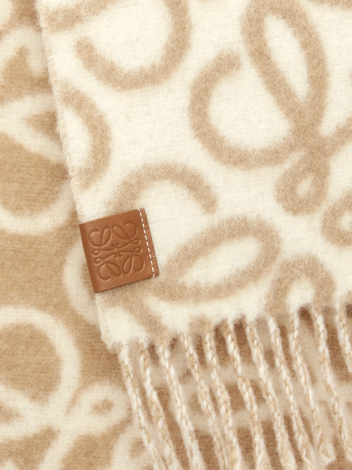 Anagram scarf in alpaca and wool blend